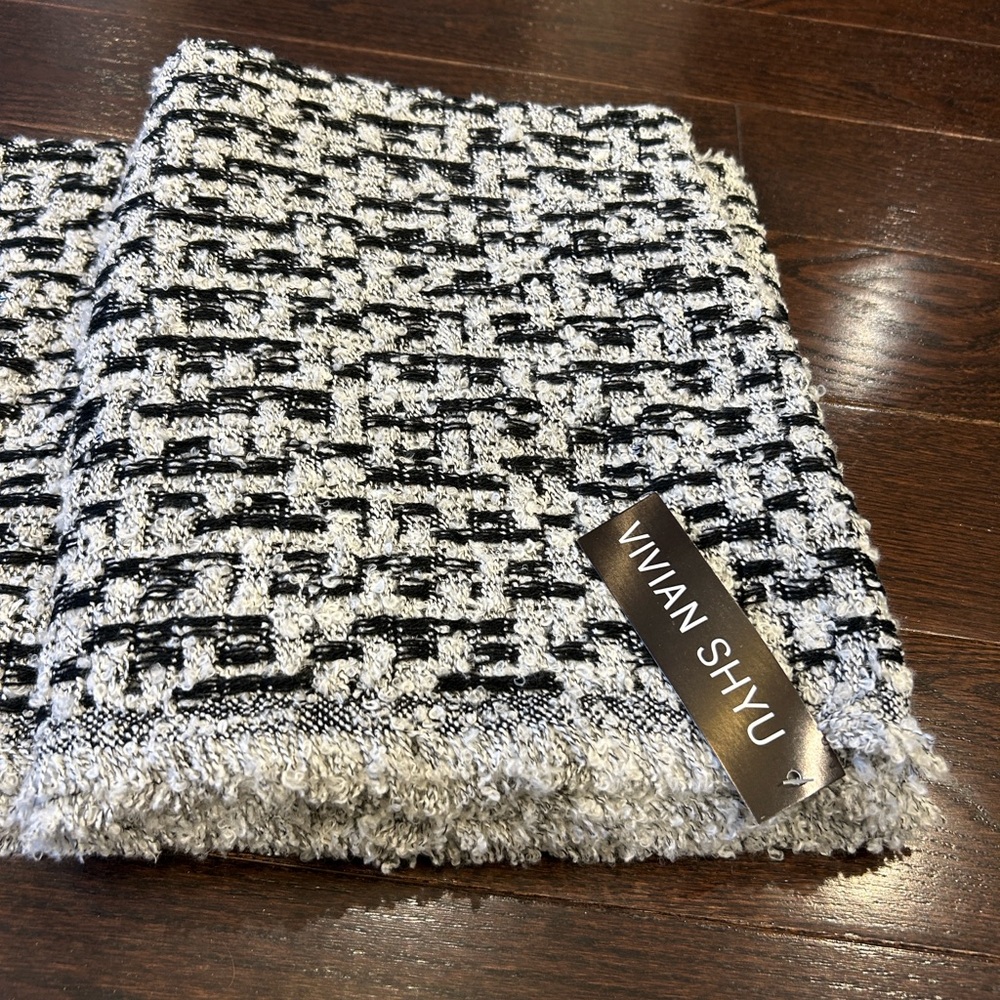 NWT: Vivian Shyu Black and White Boucle Scarf Shawl. Luxe!